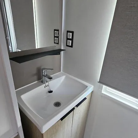 אתר קמפינג Mobil-home Premium 174